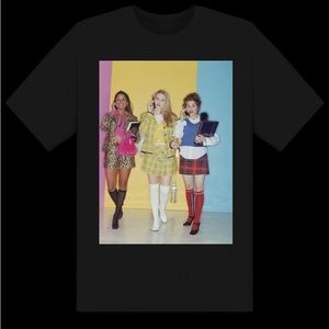 Clueless black tee. 💕